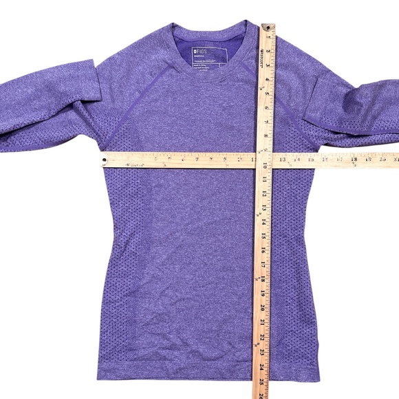 FIGS Salta Seamless Under Scrub Underscrub Purple L/S T Shirt Womens Small - Picture 8 of 8